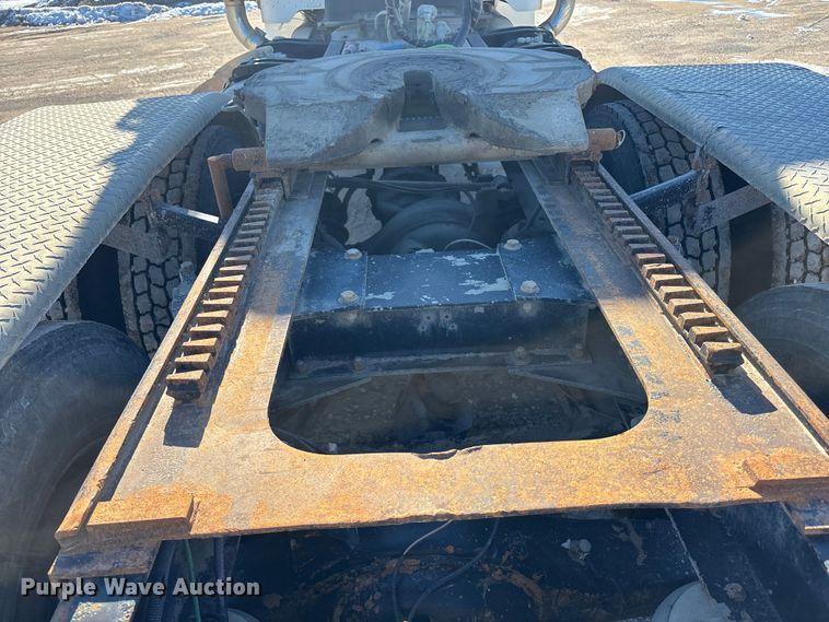 image for item DK0176 2003 Peterbilt 379 semi truck