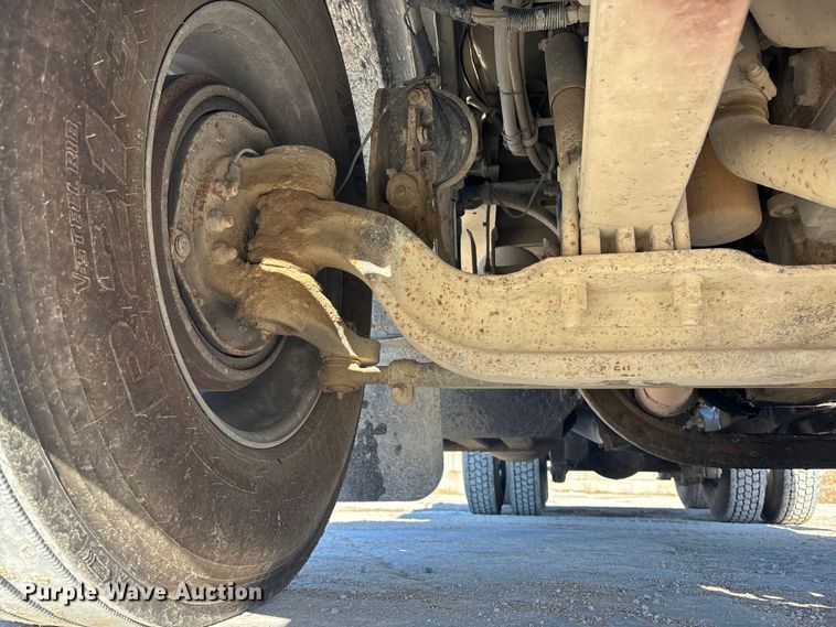 image for item DK0176 2003 Peterbilt 379 semi truck