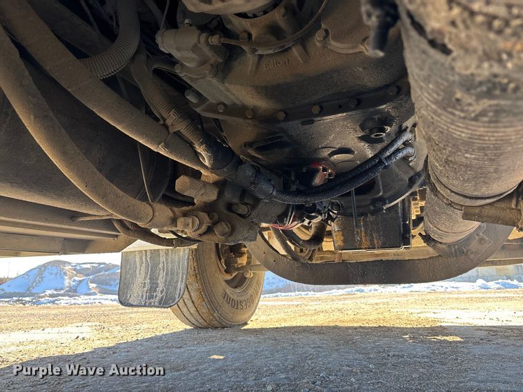 image for item DK0176 2003 Peterbilt 379 semi truck