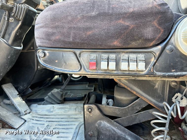 image for item DK0176 2003 Peterbilt 379 semi truck