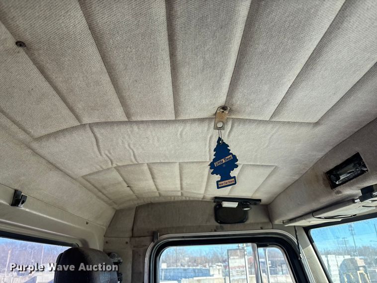 image for item DK0176 2003 Peterbilt 379 semi truck