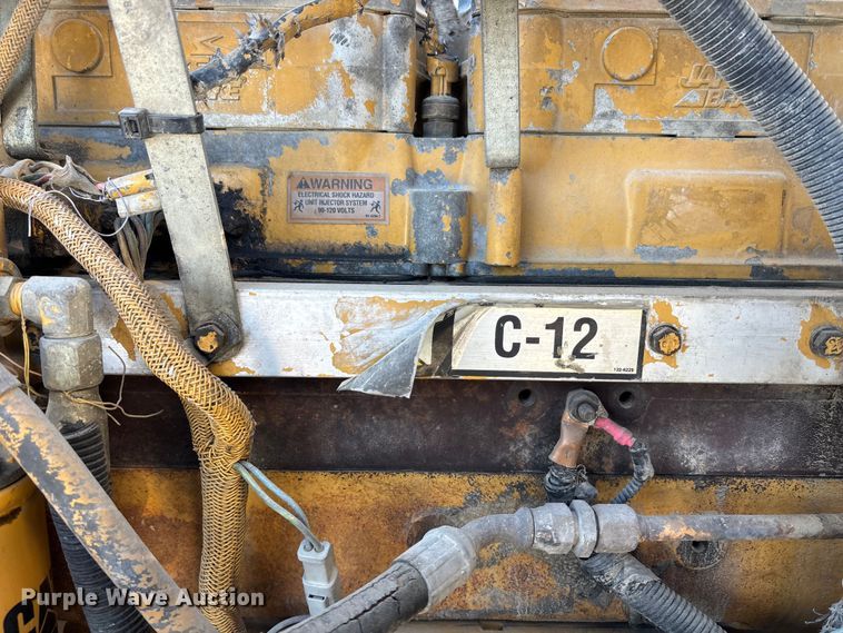 image for item DK0176 2003 Peterbilt 379 semi truck