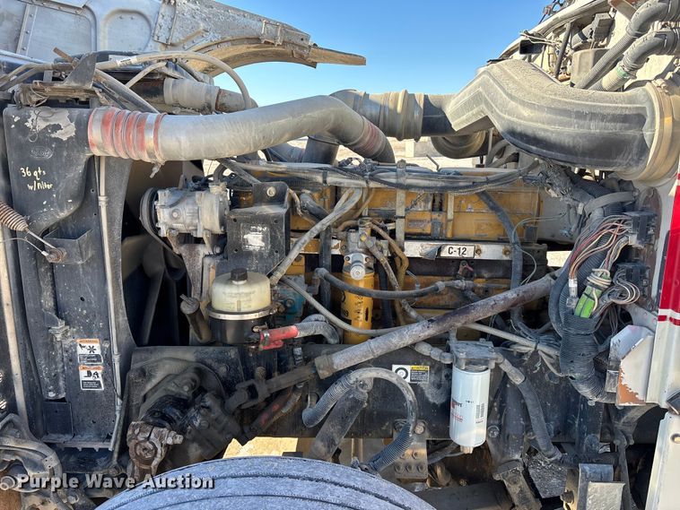 image for item DK0176 2003 Peterbilt 379 semi truck