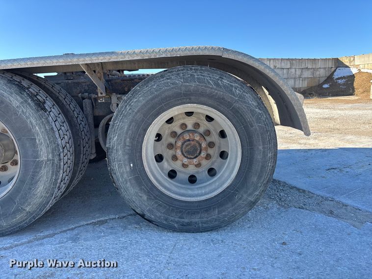 image for item DK0176 2003 Peterbilt 379 semi truck