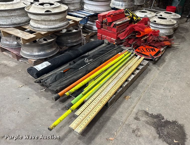 image for item DQ4140 Truck equipment