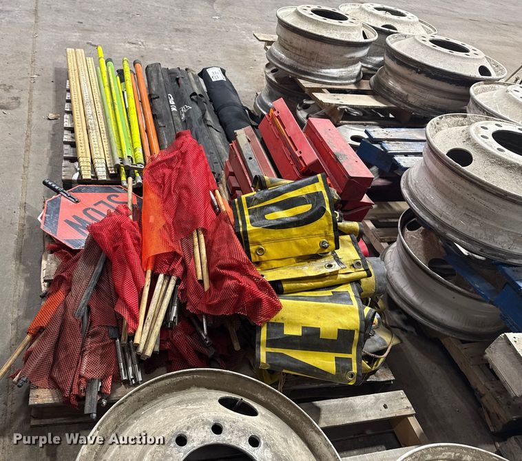 image for item DQ4140 Truck equipment