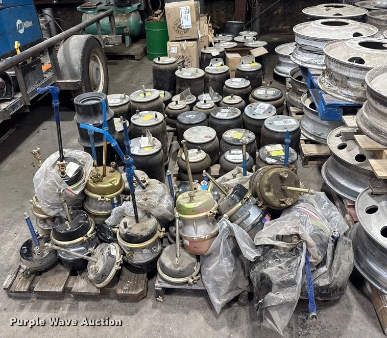 image for item DQ4141 Truck parts