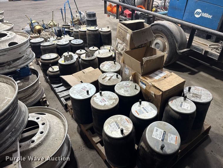 image for item DQ4141 Truck parts