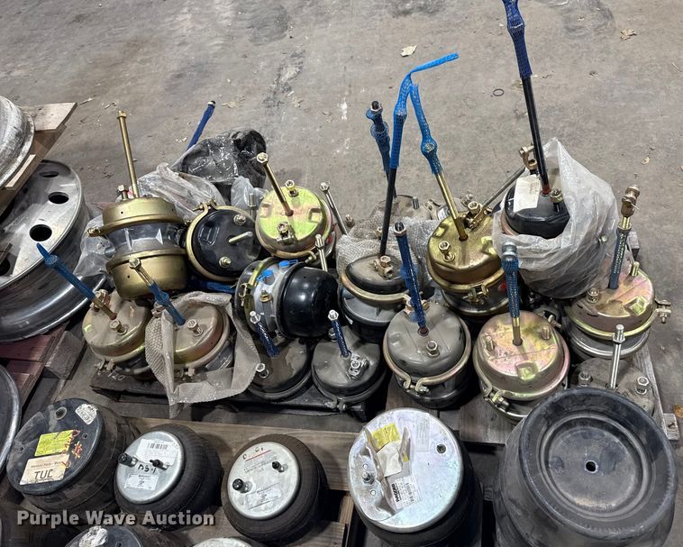 image for item DQ4141 Truck parts