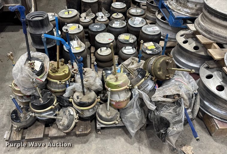 image for item DQ4141 Truck parts