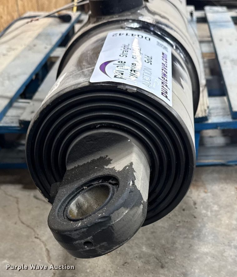 image for item DQ4142 HYVA EF A1951-5-05980 Dump bed hoist