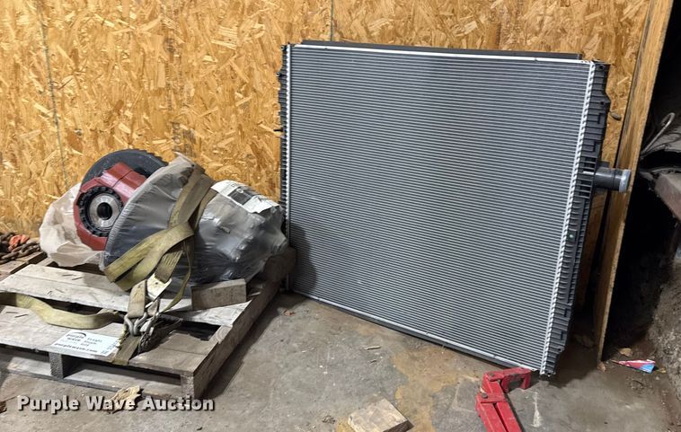 image for item DQ4143 Truck parts