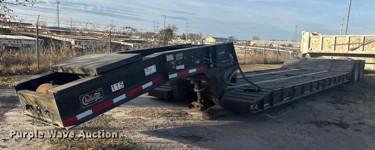 image for item DQ4178 2004 Witzco Challenger RG-35 drop deck equipment trailer