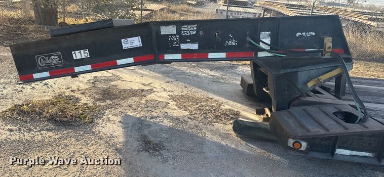 image for item DQ4178 2004 Witzco Challenger RG-35 drop deck equipment trailer