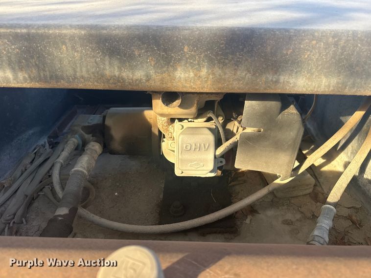 image for item DQ4178 2004 Witzco Challenger RG-35 drop deck equipment trailer