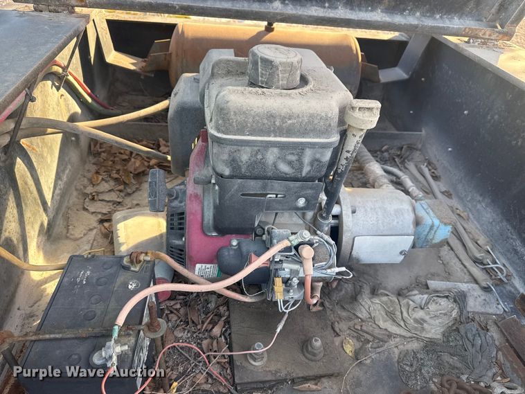 image for item DQ4178 2004 Witzco Challenger RG-35 drop deck equipment trailer