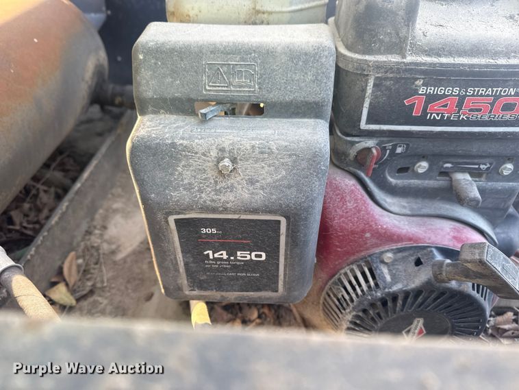 image for item DQ4178 2004 Witzco Challenger RG-35 drop deck equipment trailer