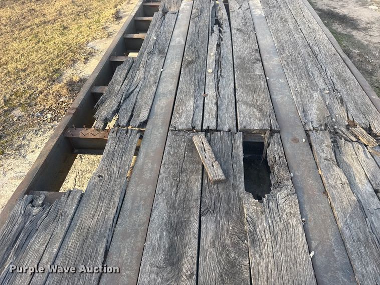 image for item DQ4178 2004 Witzco Challenger RG-35 drop deck equipment trailer