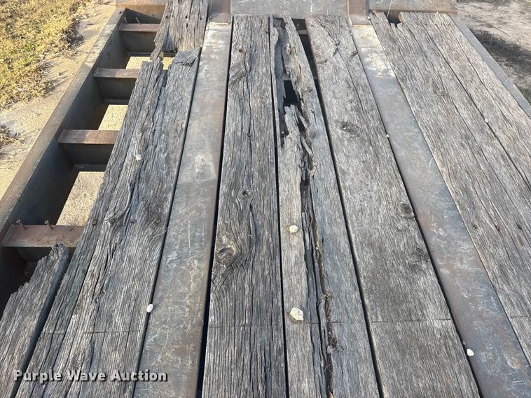 image for item DQ4178 2004 Witzco Challenger RG-35 drop deck equipment trailer