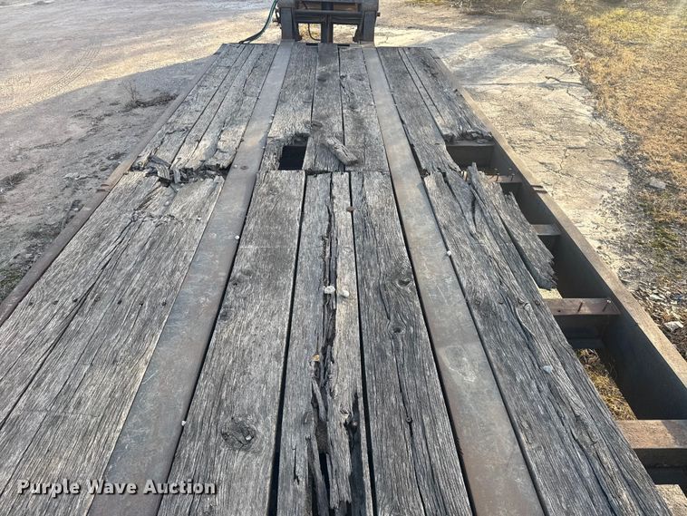 image for item DQ4178 2004 Witzco Challenger RG-35 drop deck equipment trailer