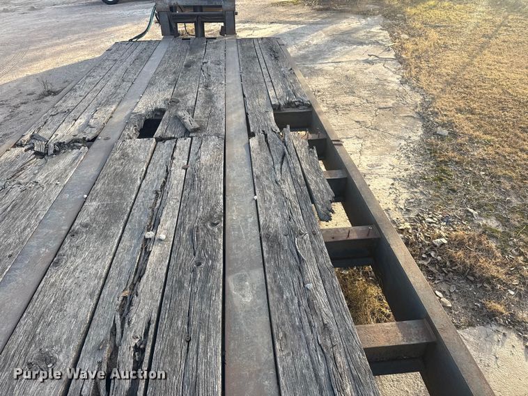 image for item DQ4178 2004 Witzco Challenger RG-35 drop deck equipment trailer