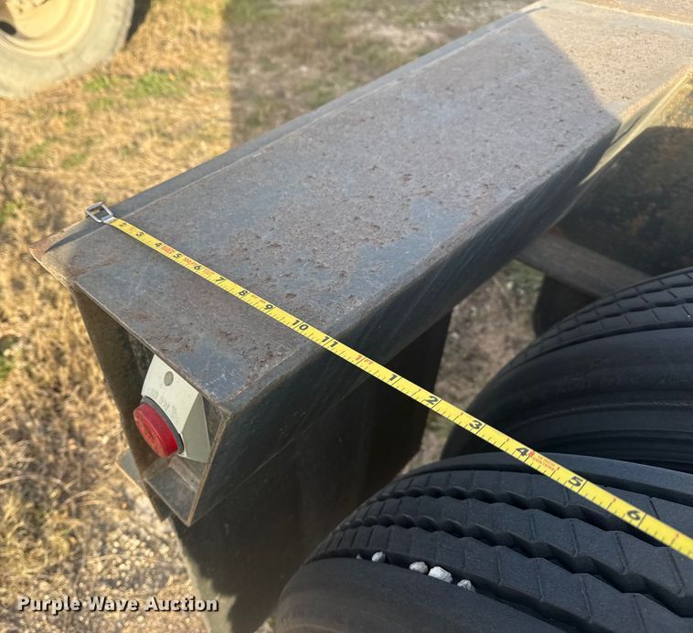 image for item DQ4178 2004 Witzco Challenger RG-35 drop deck equipment trailer