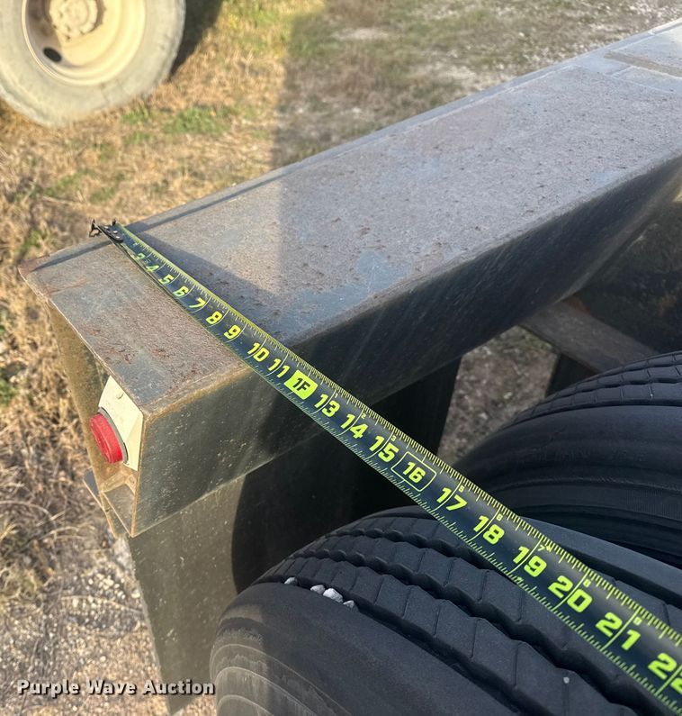 image for item DQ4178 2004 Witzco Challenger RG-35 drop deck equipment trailer