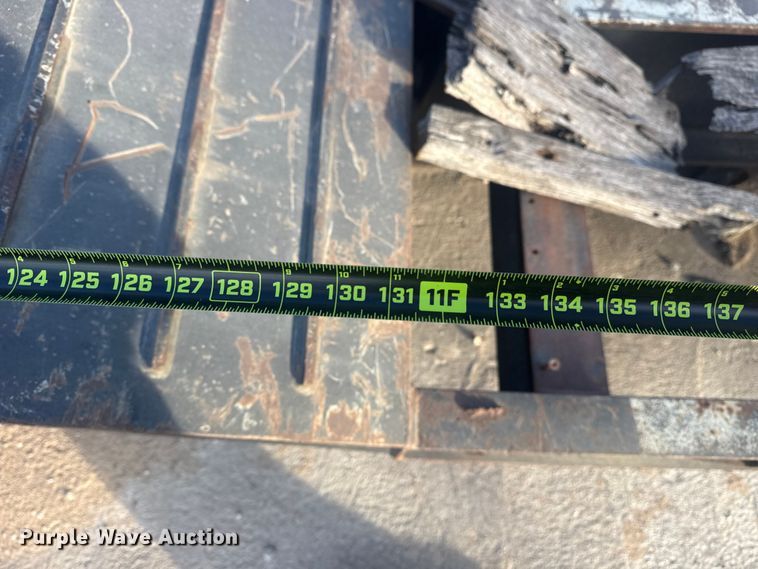 image for item DQ4178 2004 Witzco Challenger RG-35 drop deck equipment trailer