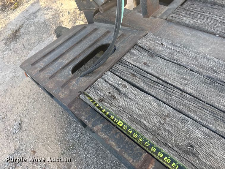 image for item DQ4178 2004 Witzco Challenger RG-35 drop deck equipment trailer