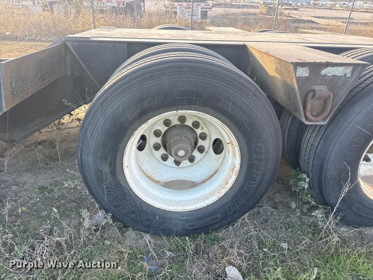 image for item DQ4178 2004 Witzco Challenger RG-35 drop deck equipment trailer