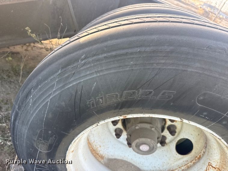 image for item DQ4178 2004 Witzco Challenger RG-35 drop deck equipment trailer