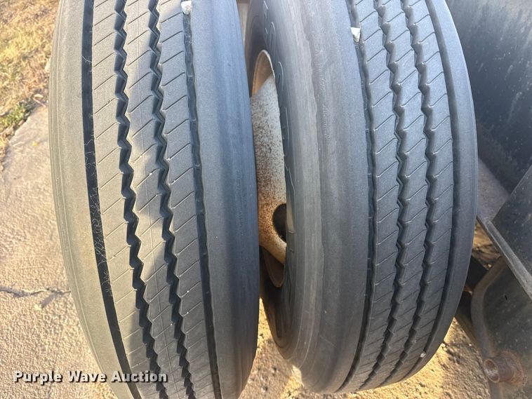 image for item DQ4178 2004 Witzco Challenger RG-35 drop deck equipment trailer