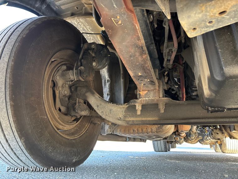 image for item DT0007 2016 Freightliner Cascadia semi truck