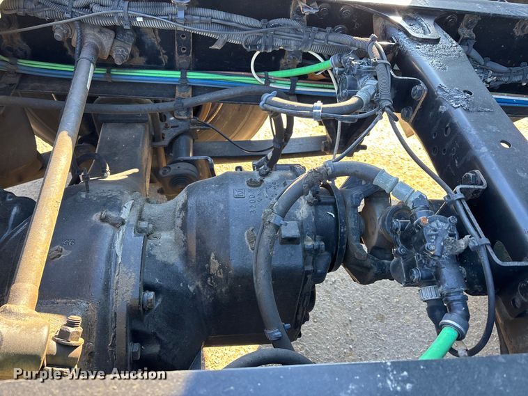 image for item DT0007 2016 Freightliner Cascadia semi truck