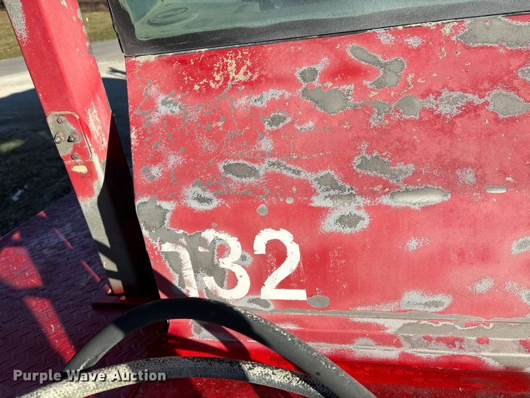 image for item DT0008 2004 Phoenix PM201 ready mix truck