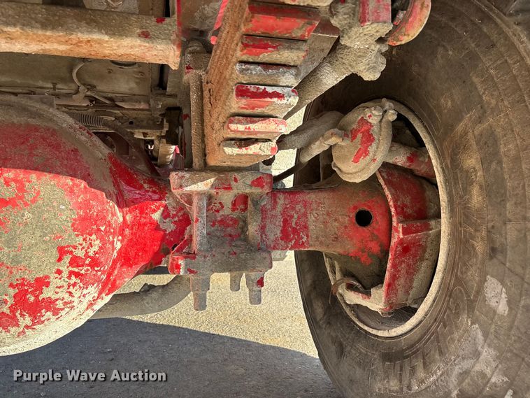 image for item DT0008 2004 Phoenix PM201 ready mix truck