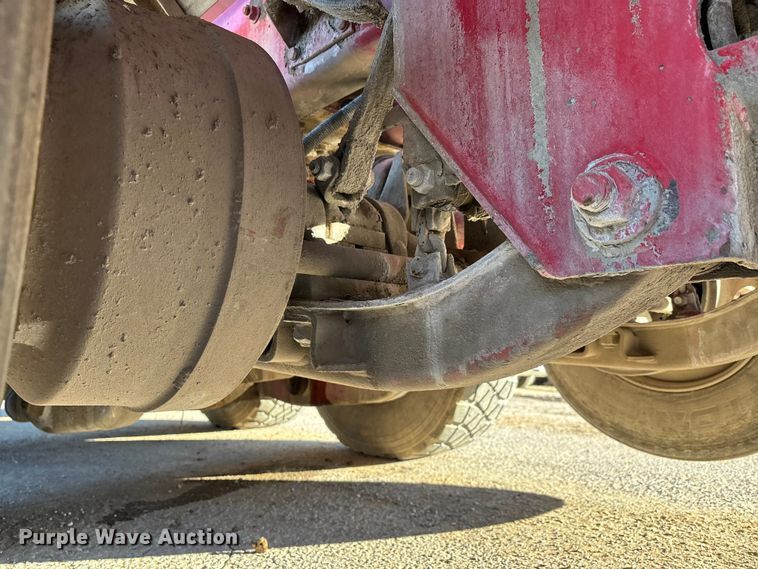 image for item DT0008 2004 Phoenix PM201 ready mix truck