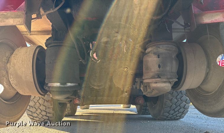 image for item DT0008 2004 Phoenix PM201 ready mix truck