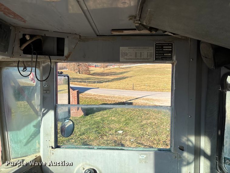 image for item DT0008 2004 Phoenix PM201 ready mix truck