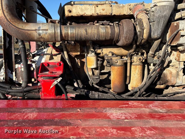 image for item DT0008 2004 Phoenix PM201 ready mix truck