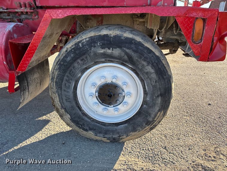 image for item DT0008 2004 Phoenix PM201 ready mix truck