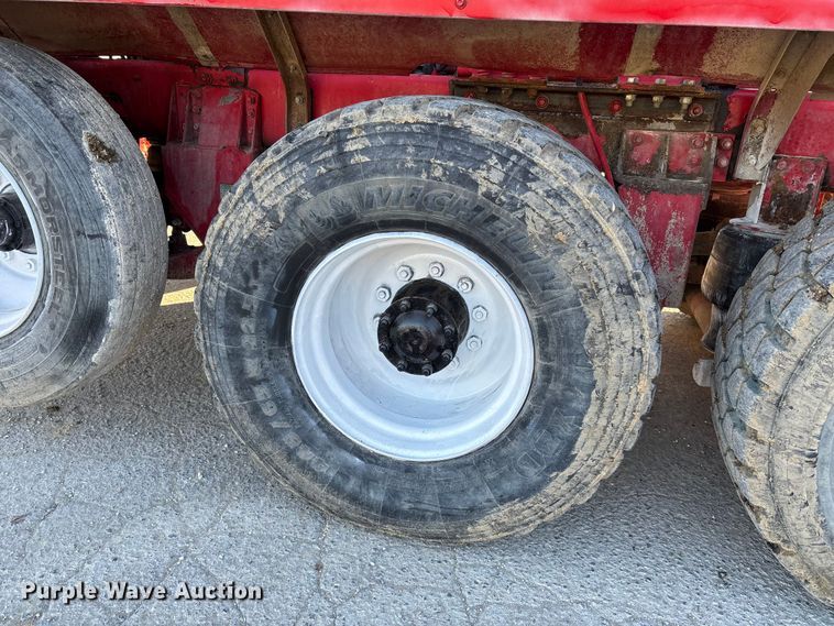 image for item DT0008 2004 Phoenix PM201 ready mix truck