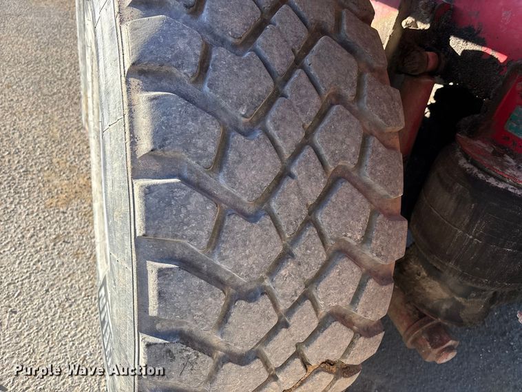 image for item DT0008 2004 Phoenix PM201 ready mix truck