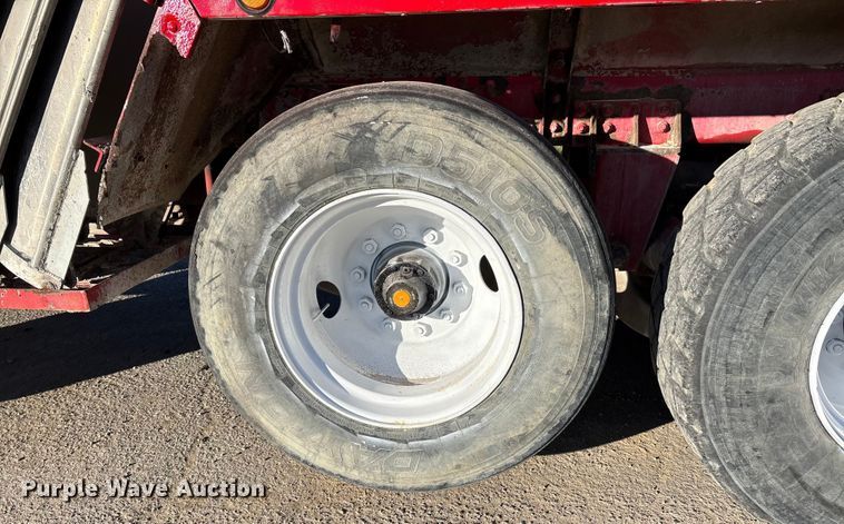 image for item DT0008 2004 Phoenix PM201 ready mix truck