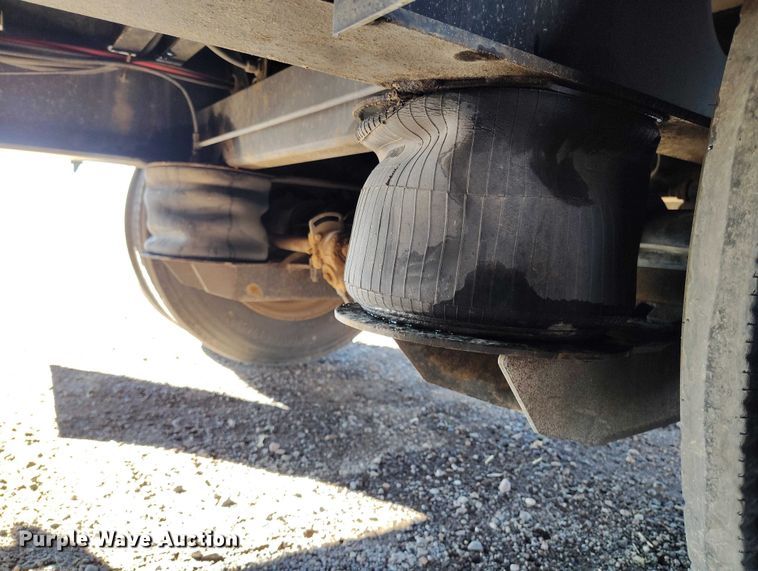 image for item DT0781 2009 Doonan 532DBE1ECDKH drop deck trailer