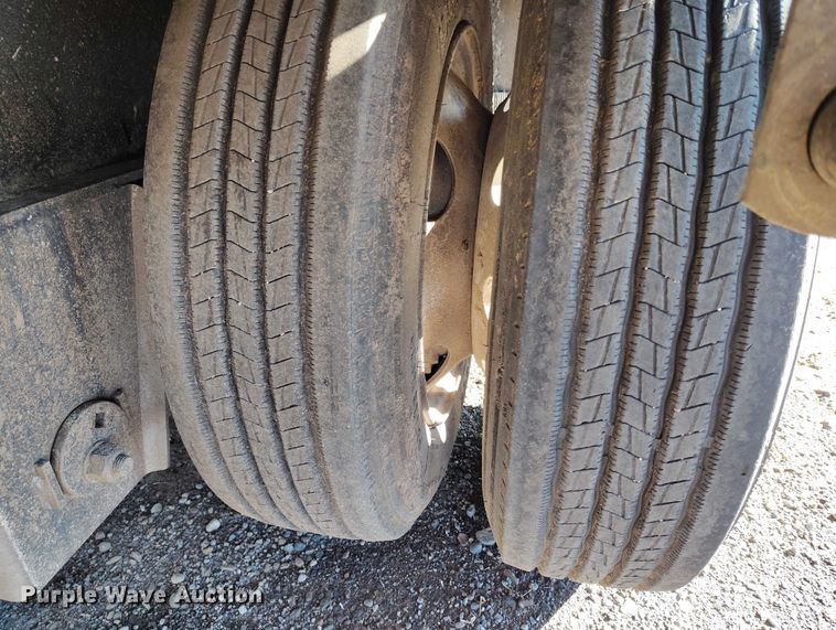 image for item DT0781 2009 Doonan 532DBE1ECDKH drop deck trailer