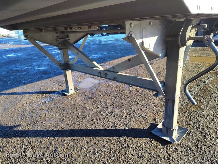 image for item DT0795 2015 Vanguard VXP 53' dry van trailer