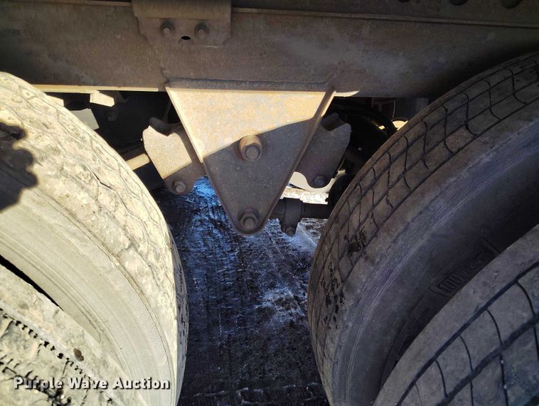 image for item DT0795 2015 Vanguard VXP 53' dry van trailer