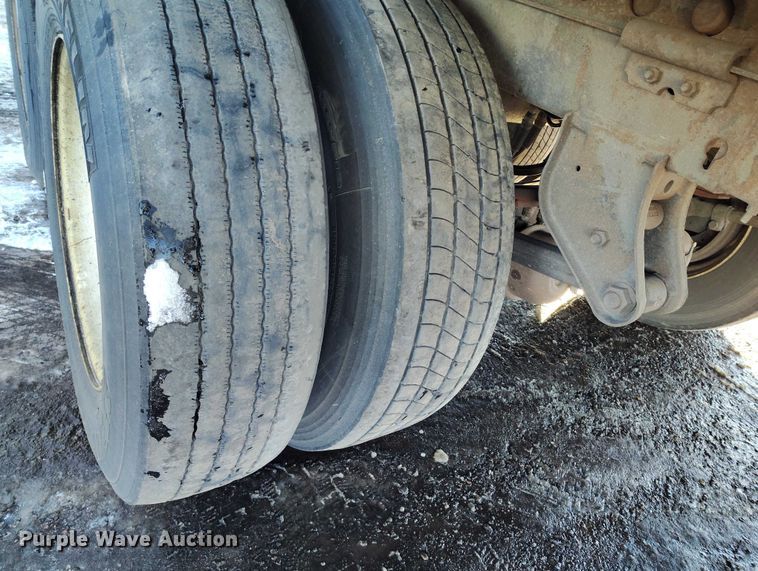 image for item DT0795 2015 Vanguard VXP 53' dry van trailer