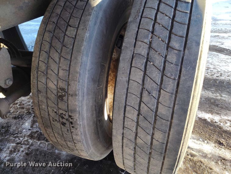 image for item DT0795 2015 Vanguard VXP 53' dry van trailer